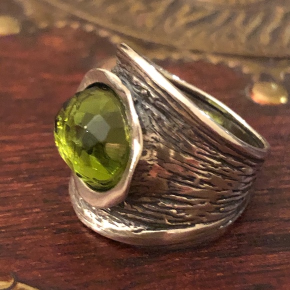 Magnolia Sterling Silver Green Glass Ring - Picture 7 of 10